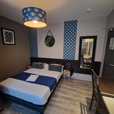 Hotel Saint Francois Precigne Soiree Etape Sur Demande Proche Sable-Sur-Sarthe ภายนอก รูปภาพ