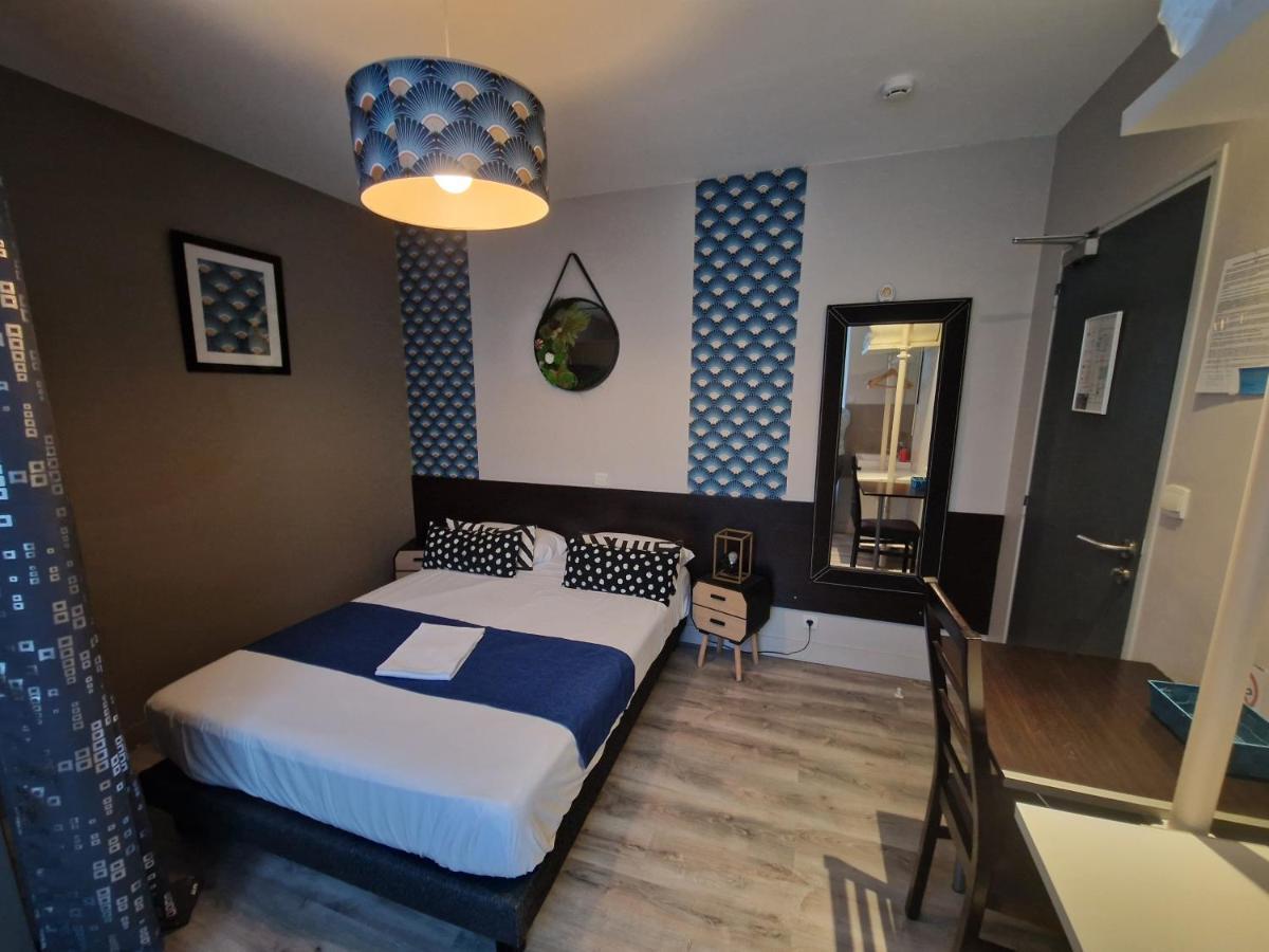 Hotel Saint Francois Precigne Soiree Etape Sur Demande Proche Sable-Sur-Sarthe ภายนอก รูปภาพ